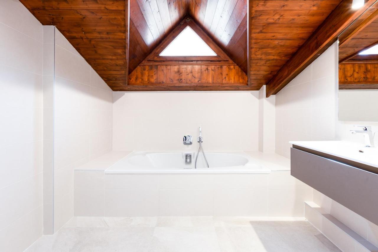 Chalet Les Praz - 280Sqm - Sauna Cinema Fitness - 5 Bedrooms In Heart Of Les Praz - By Cozee Rentals Chamonix Mont Blanc Exterior foto